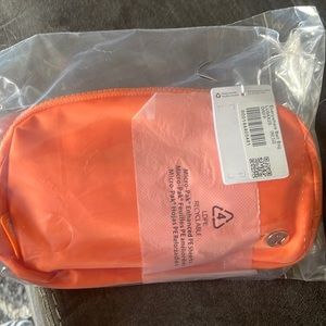 Lululemon Everywhere Belt Bag BRAND NEW